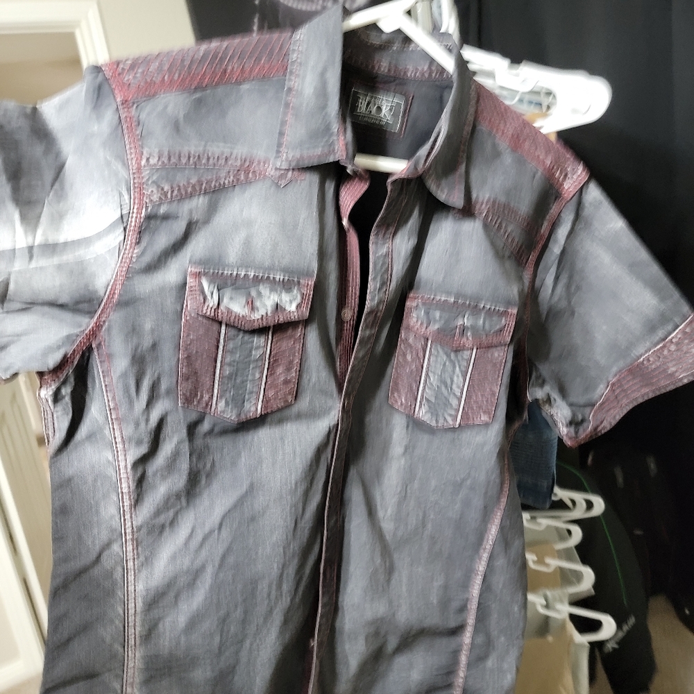 Nice button down - Picture 2 of 3